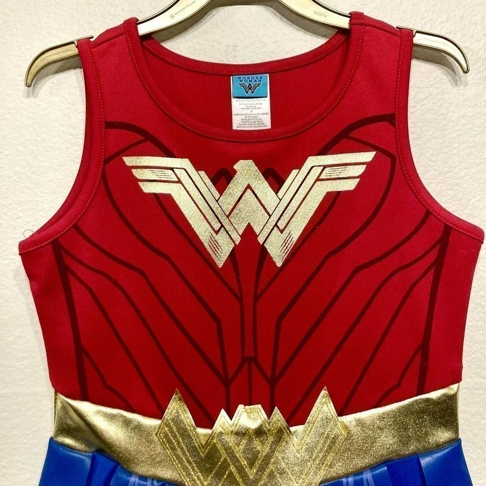 NWT Girl’s M Wonder Woman Halloween Costume